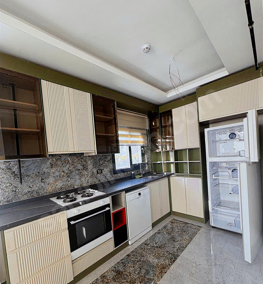 Mersin Mezitli 75. Yıl Mahallesi 1+1 70 m² Klima Kiralık Daire