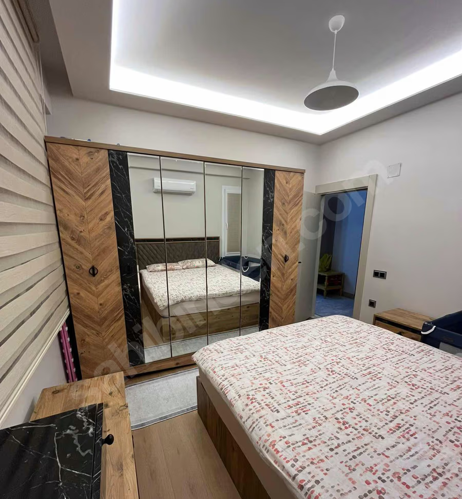 Mersin Mezitli 75. Yıl Mahallesi 1+1 90 m² Klima Satılık Daire