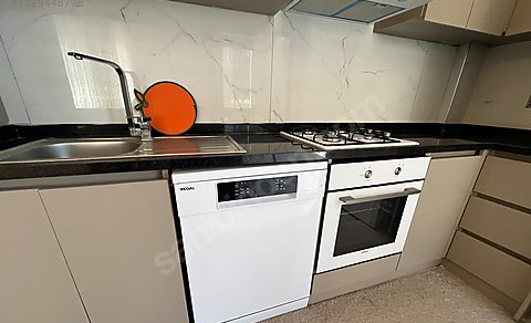 Mersin Mezitli 75. Yıl Mahallesi 2+0 80 m² Klima Satılık Daire