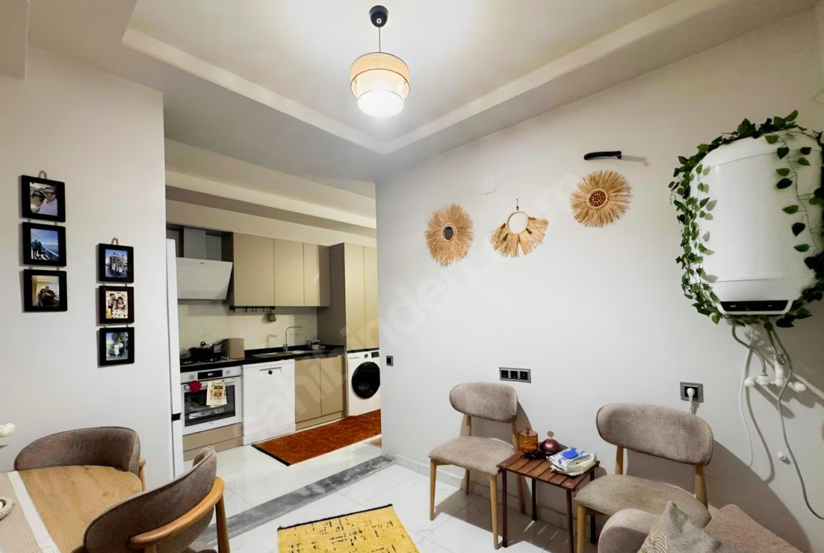 Mersin Mezitli 75. Yıl Mahallesi 2+0 80 m² Klima Satılık Daire