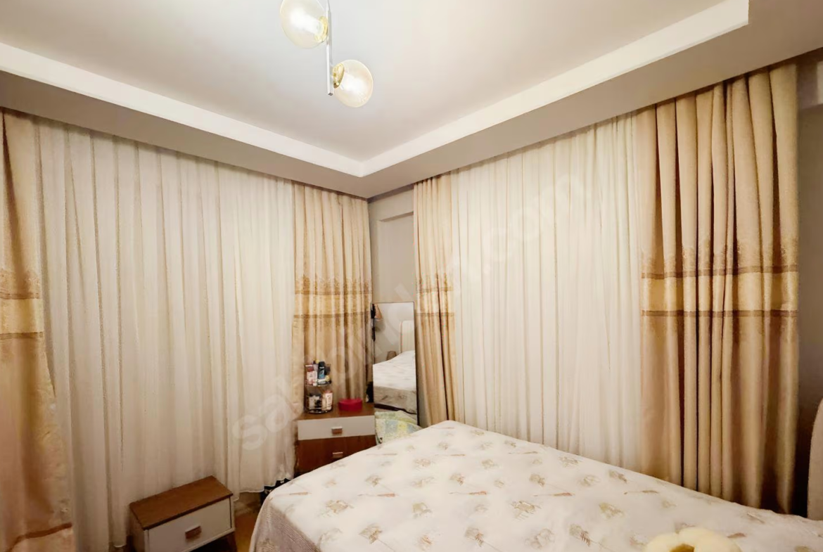 Mersin Mezitli 75. Yıl Mahallesi 2+0 80 m² Klima Satılık Daire