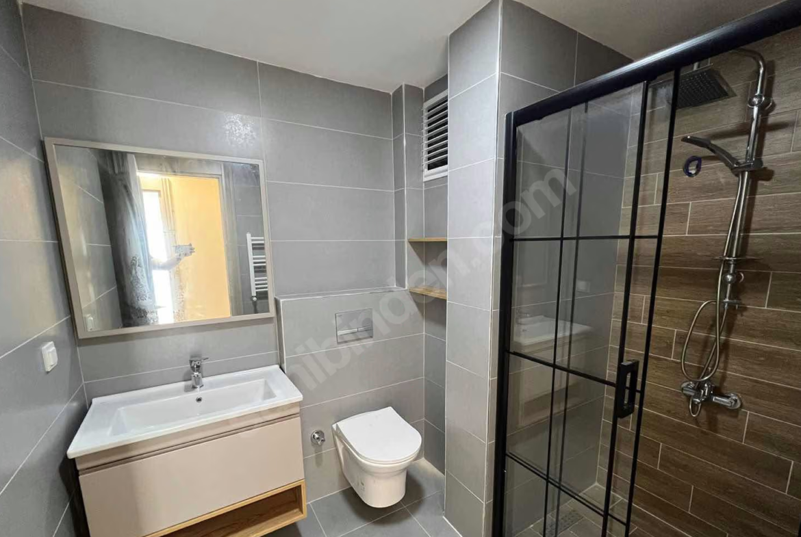 Mersin Mezitli 75. Yıl Mahallesi 2+1 110 m² Doğalgaz Kombili Satılık Daire