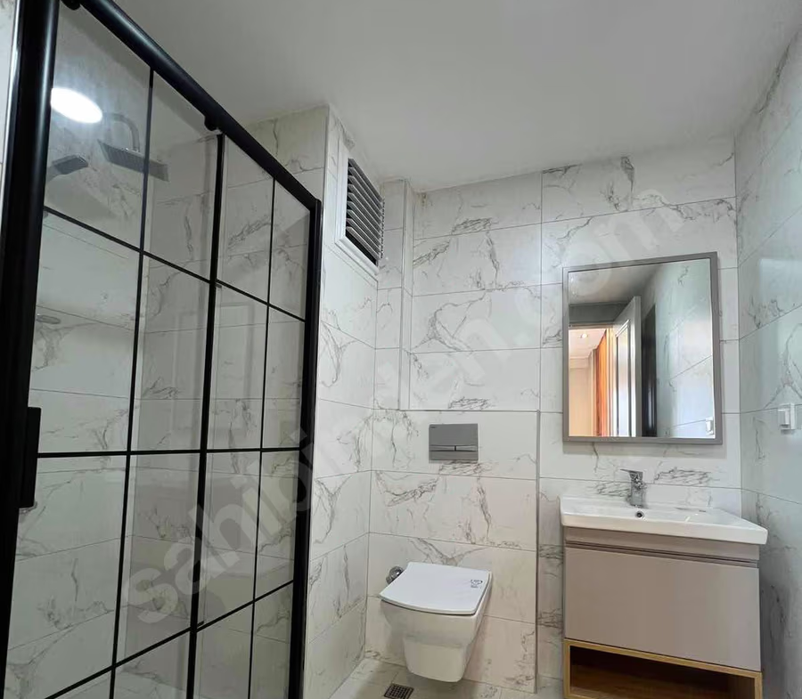 Mersin Mezitli 75. Yıl Mahallesi 2+1 110 m² Doğalgaz Kombili Satılık Daire