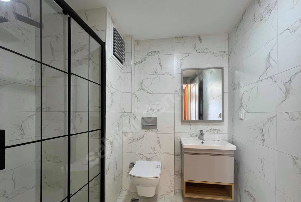 Mersin Mezitli 75. Yıl Mahallesi 2+1 110 m² Doğalgaz Kombili Satılık Daire