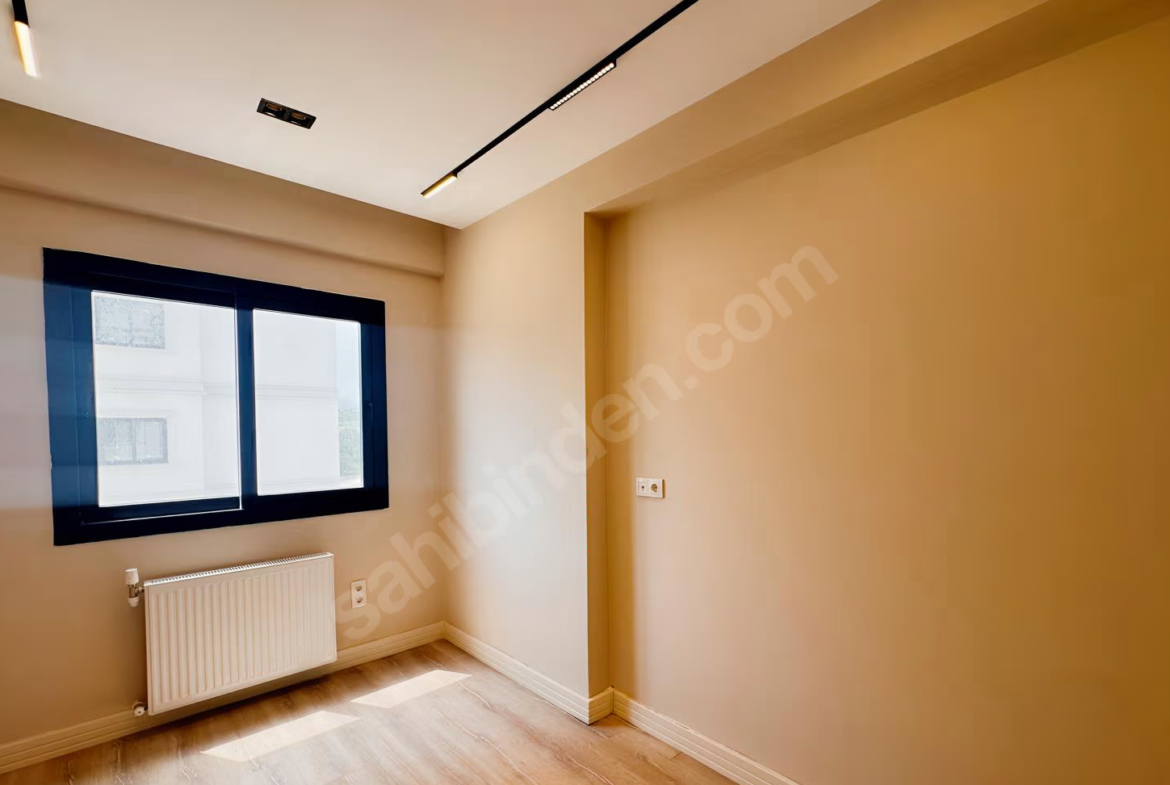 Mersin Mezitli 75. Yıl Mahallesi 2+1 120 m² Doğalgaz Kombili Kiralık Daire