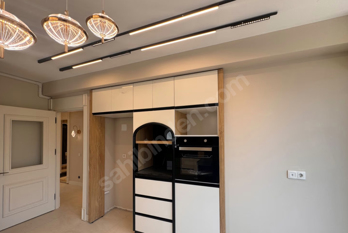 Mersin Mezitli 75. Yıl Mahallesi 2+1 120 m² Doğalgaz Kombili Satılık Daire