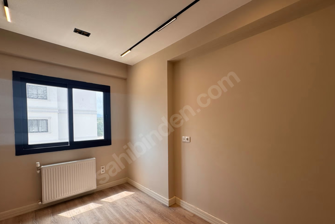 Mersin Mezitli 75. Yıl Mahallesi 2+1 120 m² Doğalgaz Kombili Satılık Daire
