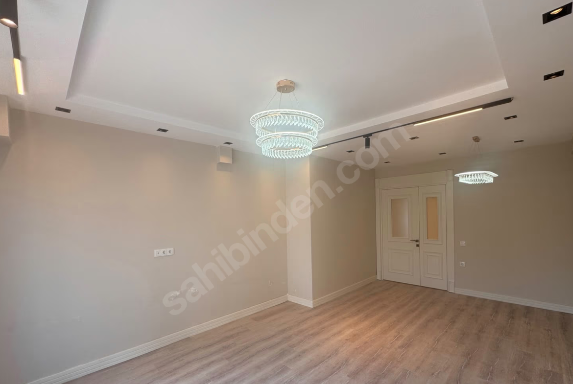 Mersin Mezitli 75. Yıl Mahallesi 2+1 120 m² Doğalgaz Kombili Satılık Daire