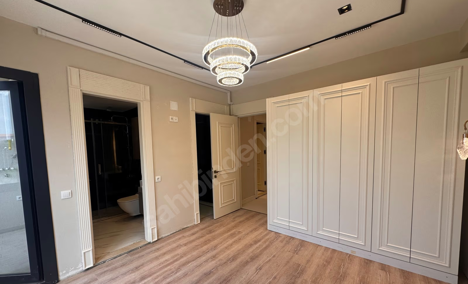 Mersin Mezitli 75. Yıl Mahallesi 2+1 120 m² Doğalgaz Kombili Satılık Daire