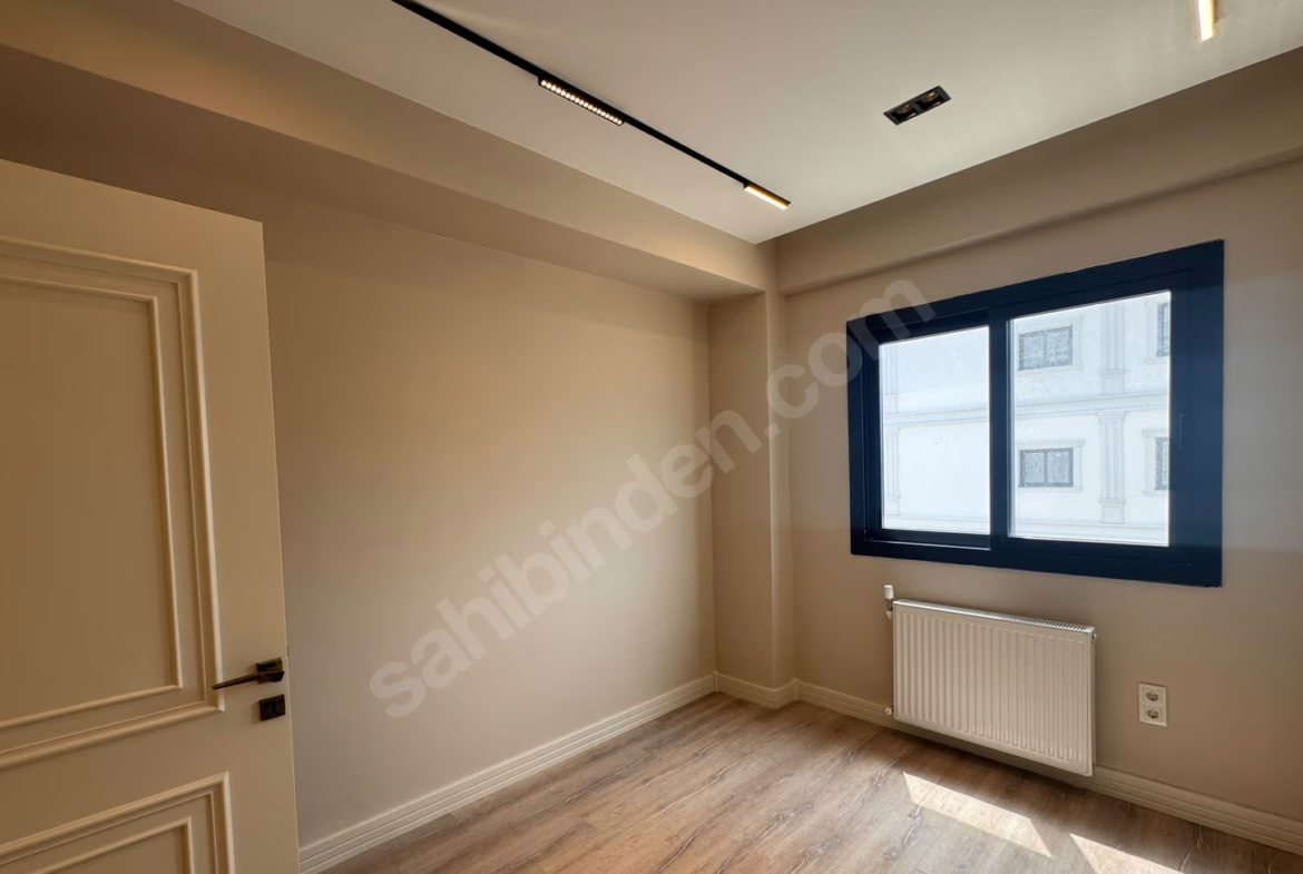 Mersin Mezitli 75. Yıl Mahallesi 2+1 120 m² Doğalgaz Kombili Satılık Daire