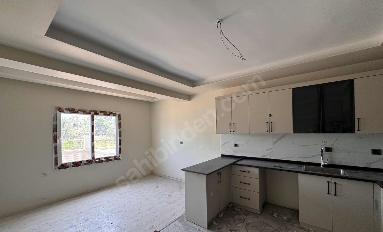Mersin Mezitli 75. Yıl Mahallesi 2+1 150 m² Doğalgaz Kombili Satılık Daire