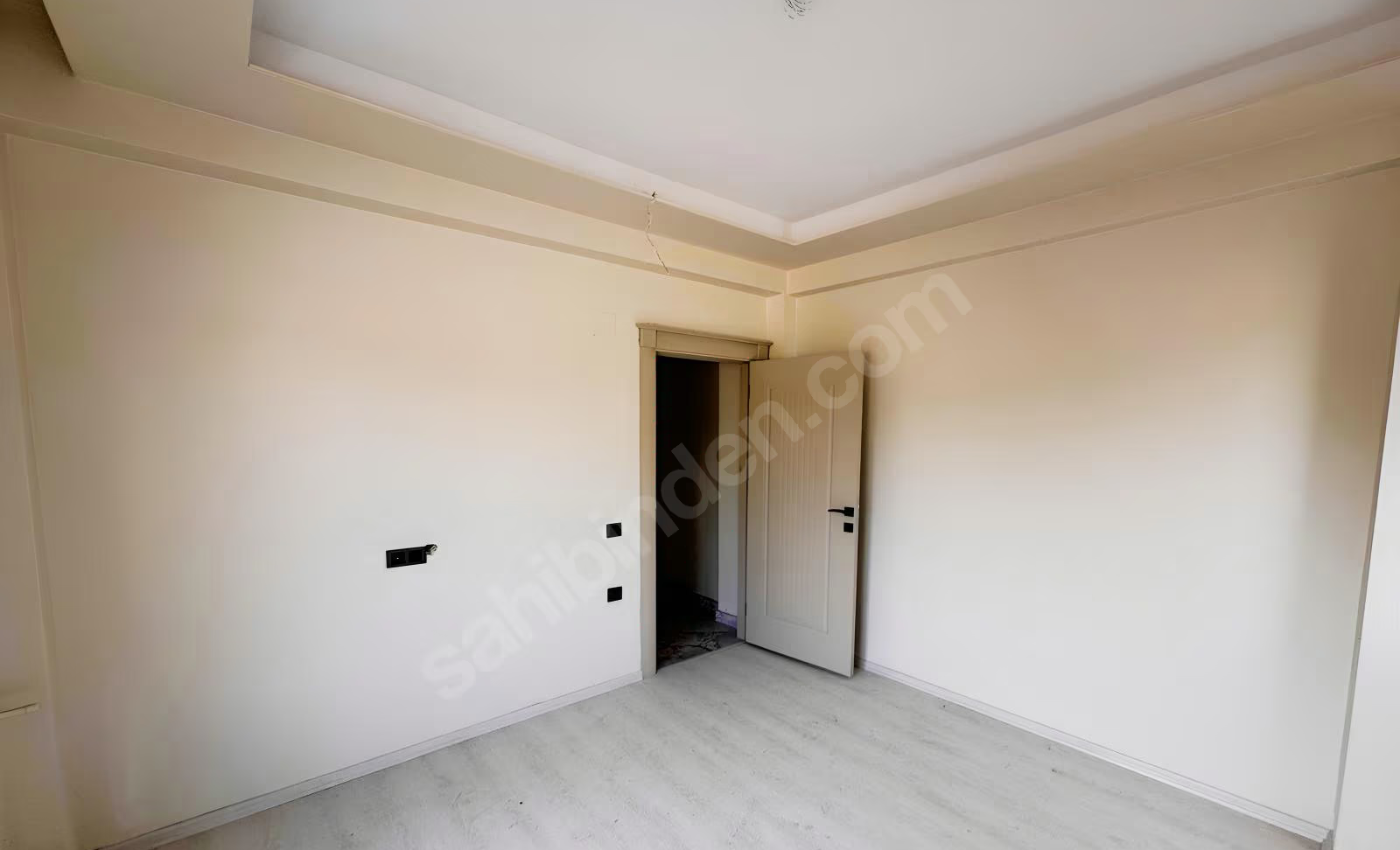 Mersin Mezitli 75. Yıl Mahallesi 2+1 150 m² Doğalgaz Kombili Satılık Daire