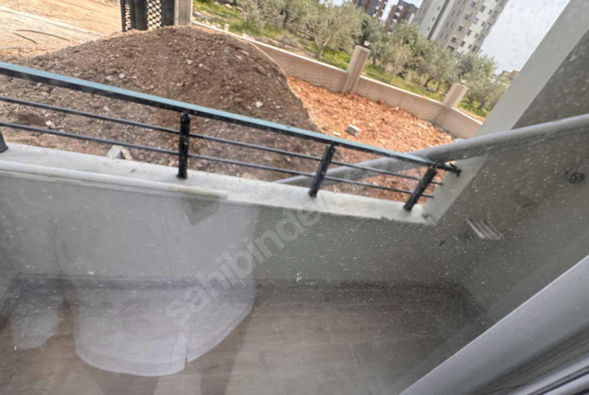 Mersin Mezitli 75. Yıl Mahallesi 2+1 150 m² Doğalgaz Kombili Satılık Daire