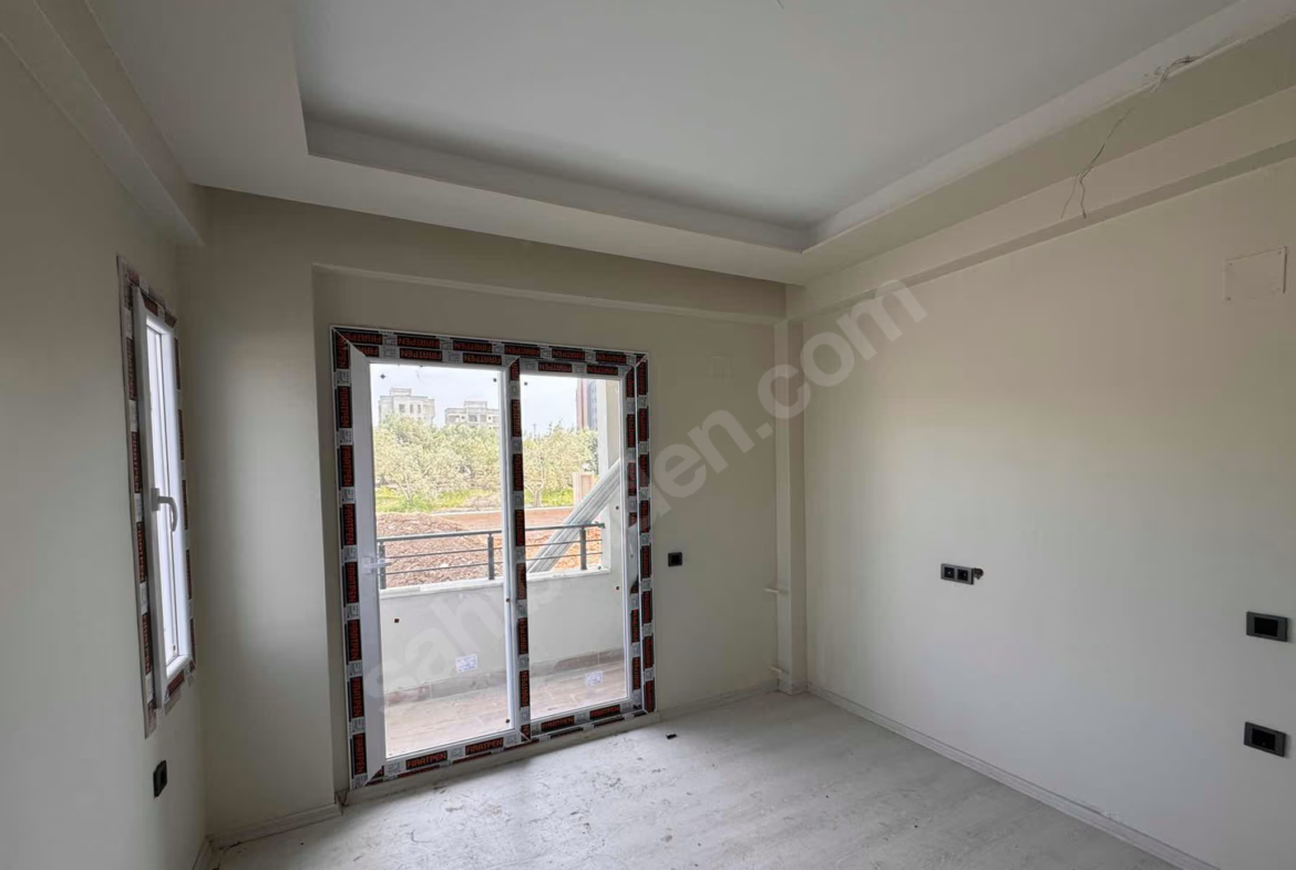 Mersin Mezitli 75. Yıl Mahallesi 2+1 150 m² Doğalgaz Kombili Satılık Daire