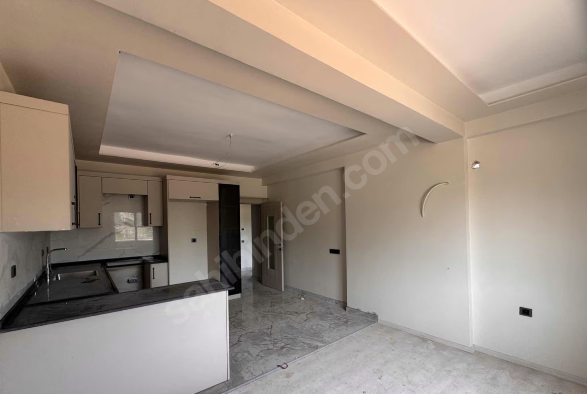 Mersin Mezitli 75. Yıl Mahallesi 2+1 150 m² Doğalgaz Kombili Satılık Daire