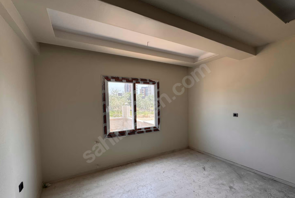 Mersin Mezitli 75. Yıl Mahallesi 2+1 150 m² Doğalgaz Kombili Satılık Daire