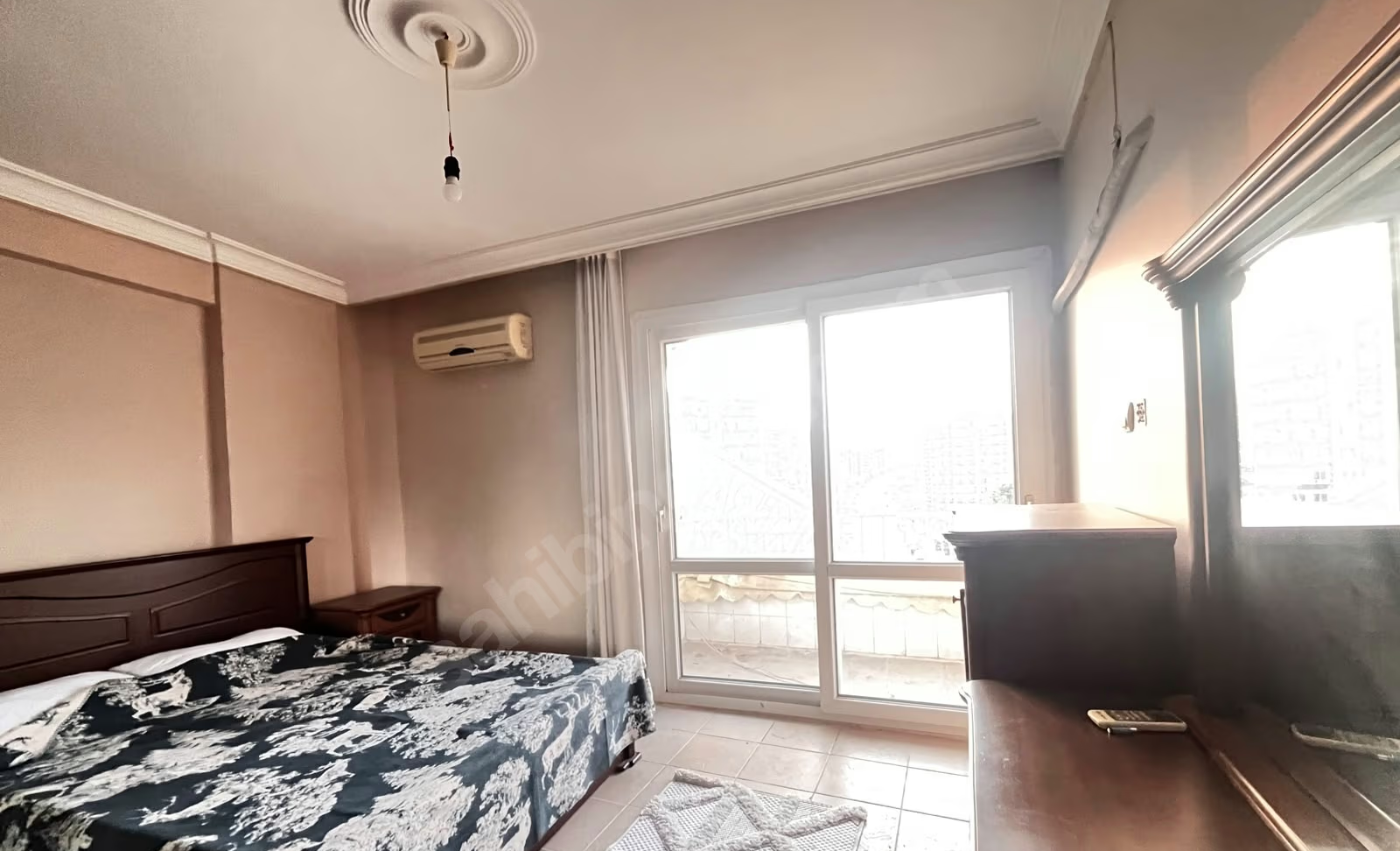 Mersin Mezitli 75. Yıl Mahallesi 2+1 150 m² Klima Kiralık Daire