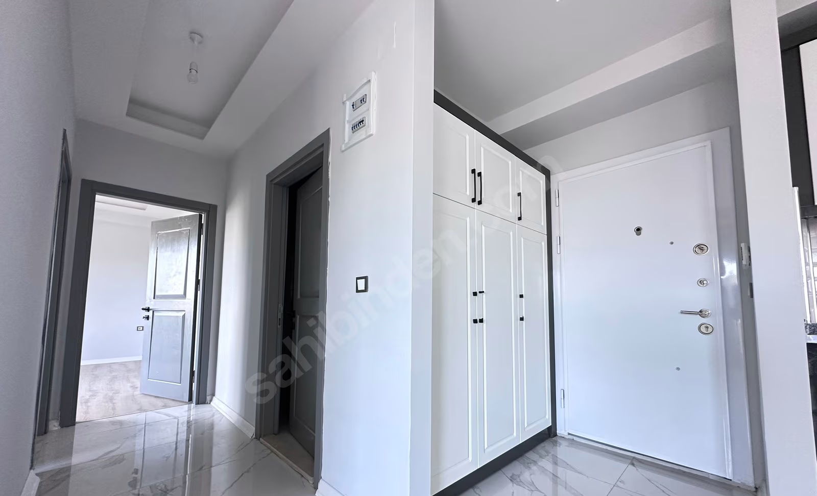 Mersin Mezitli 75. Yıl Mahallesi 2+1 95 m² Doğalgaz Kombili Satılık Daire