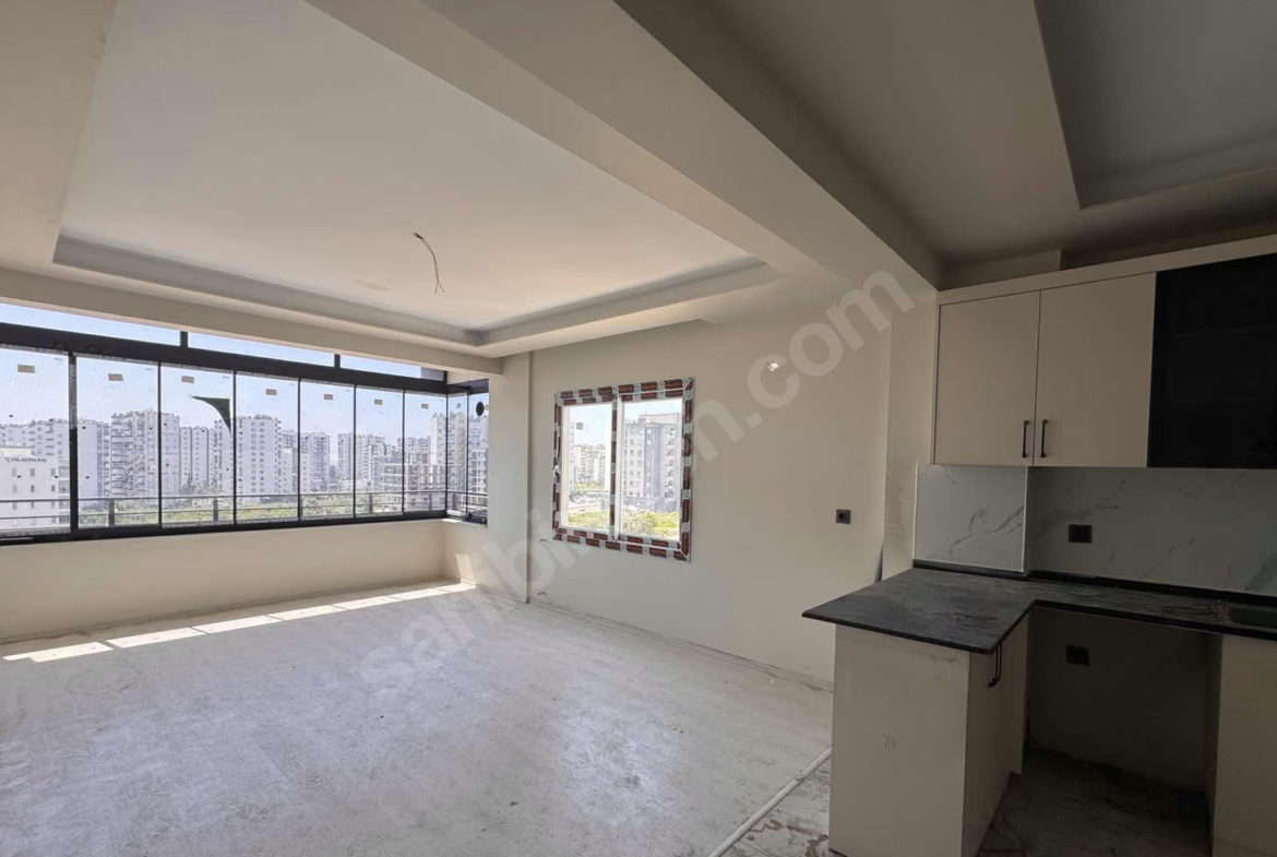 Mersin Mezitli 75. Yıl Mahallesi 2+1 95 m² Doğalgaz Kombili Satılık Daire