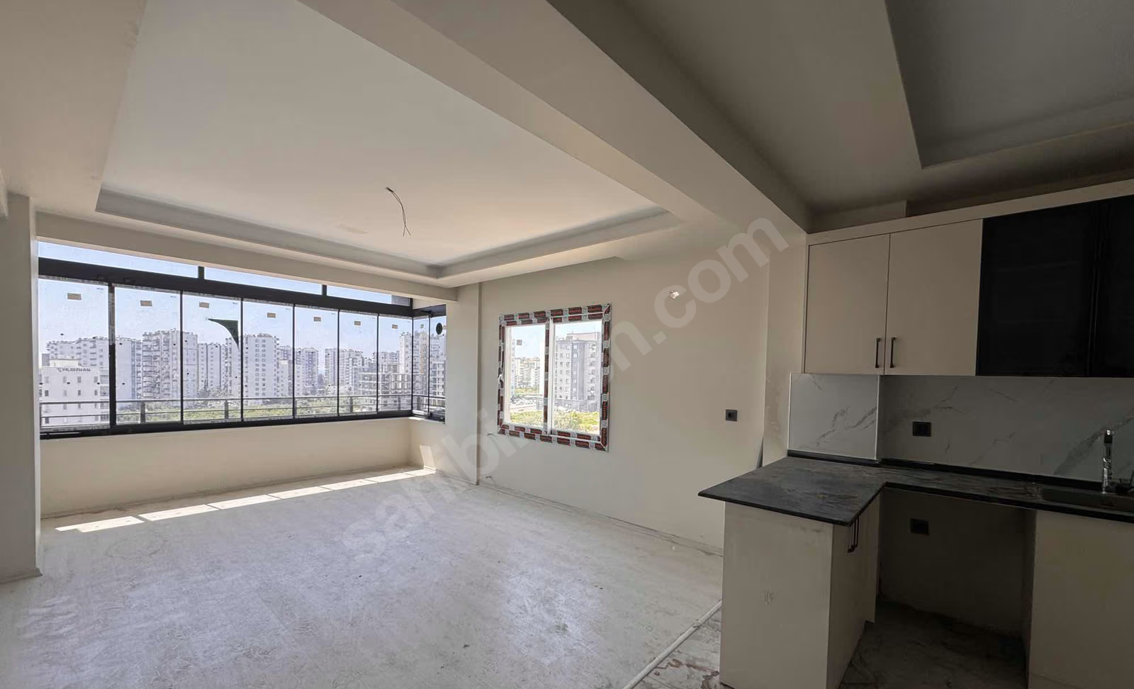 Mersin Mezitli 75. Yıl Mahallesi 2+1 95 m² Doğalgaz Kombili Satılık Daire