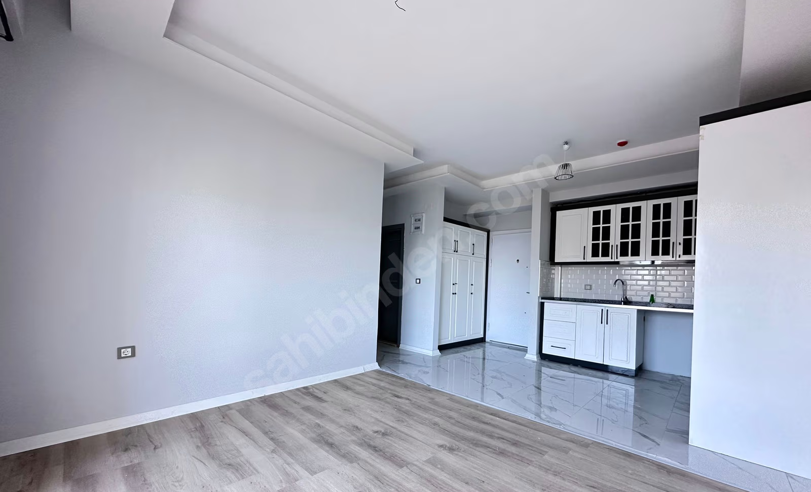 Mersin Mezitli 75. Yıl Mahallesi 2+1 95 m² Doğalgaz Kombili Satılık Daire