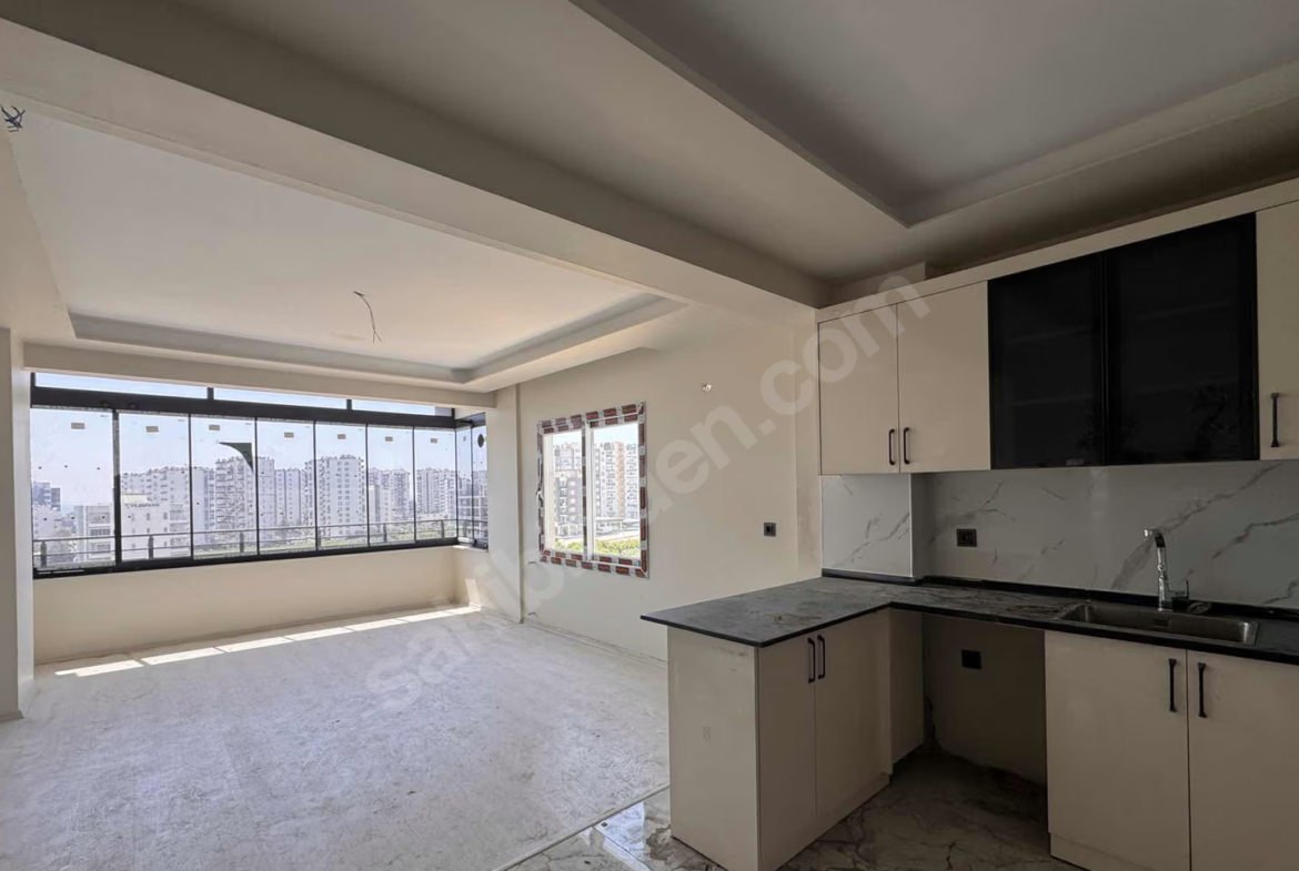 Mersin Mezitli 75. Yıl Mahallesi 2+1 95 m² Doğalgaz Kombili Satılık Daire