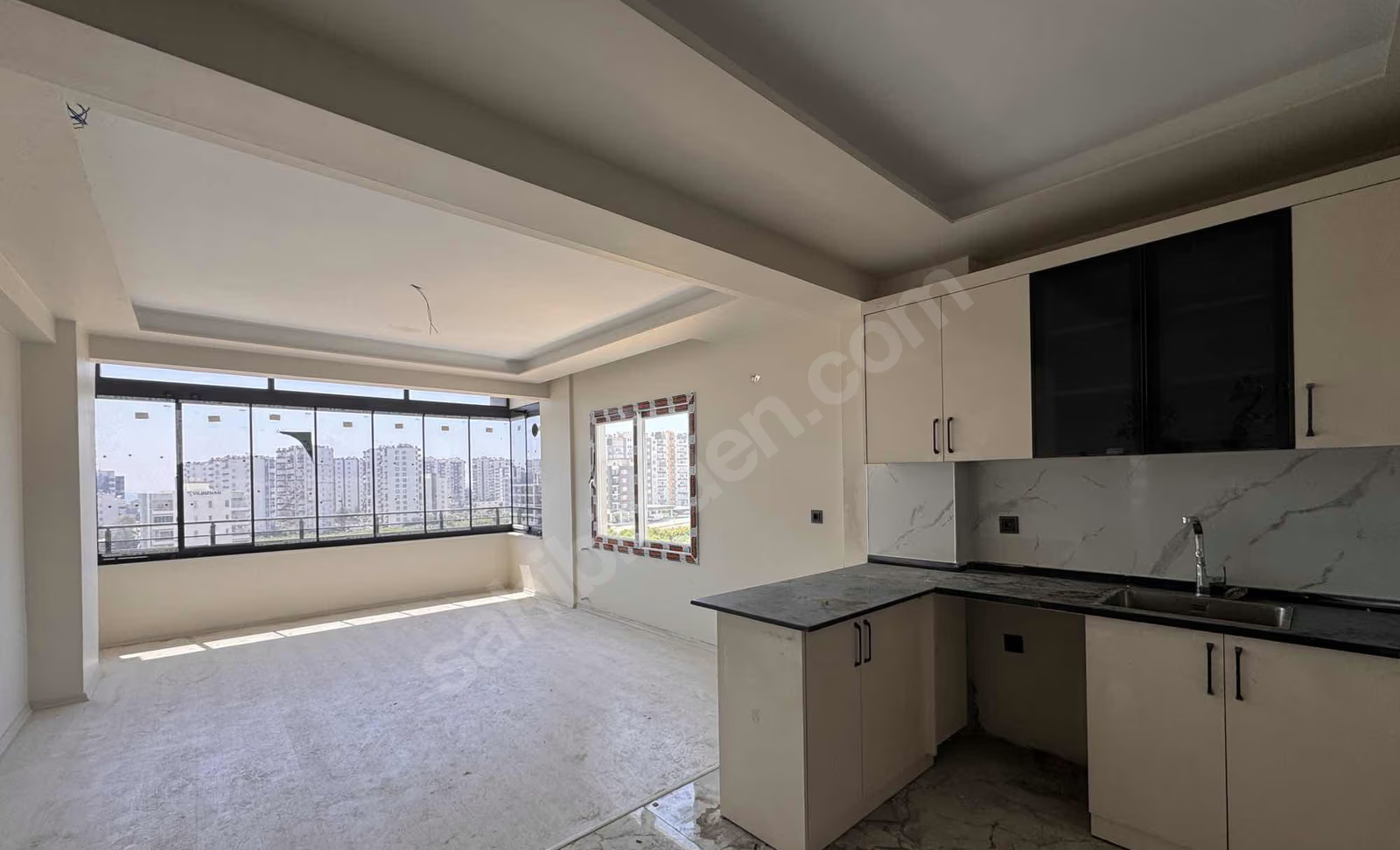 Mersin Mezitli 75. Yıl Mahallesi 2+1 95 m² Doğalgaz Kombili Satılık Daire