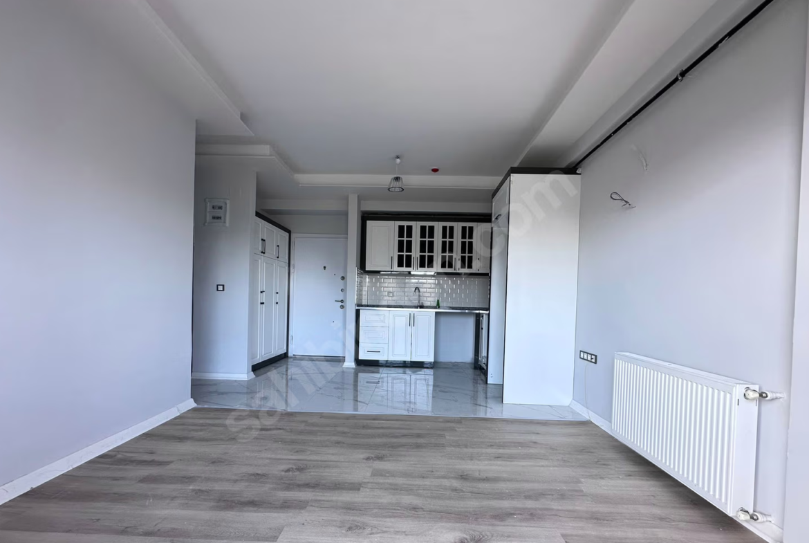 Mersin Mezitli 75. Yıl Mahallesi 2+1 95 m² Doğalgaz Kombili Satılık Daire