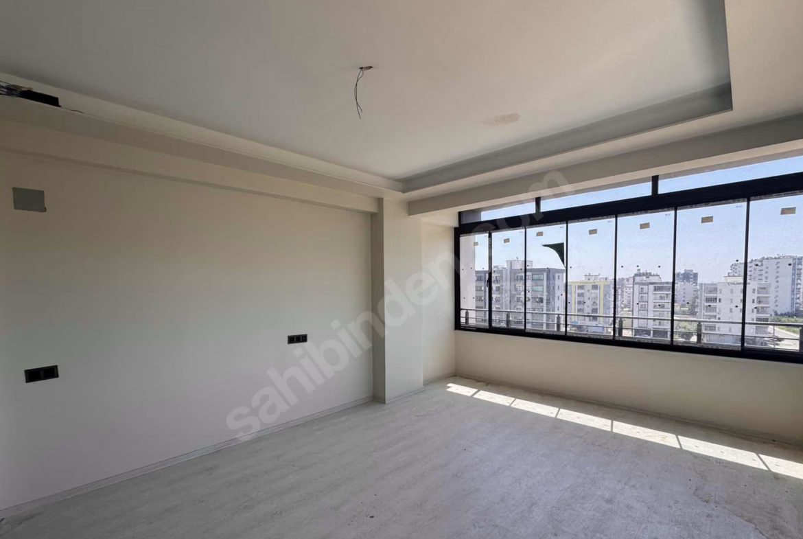 Mersin Mezitli 75. Yıl Mahallesi 2+1 95 m² Doğalgaz Kombili Satılık Daire