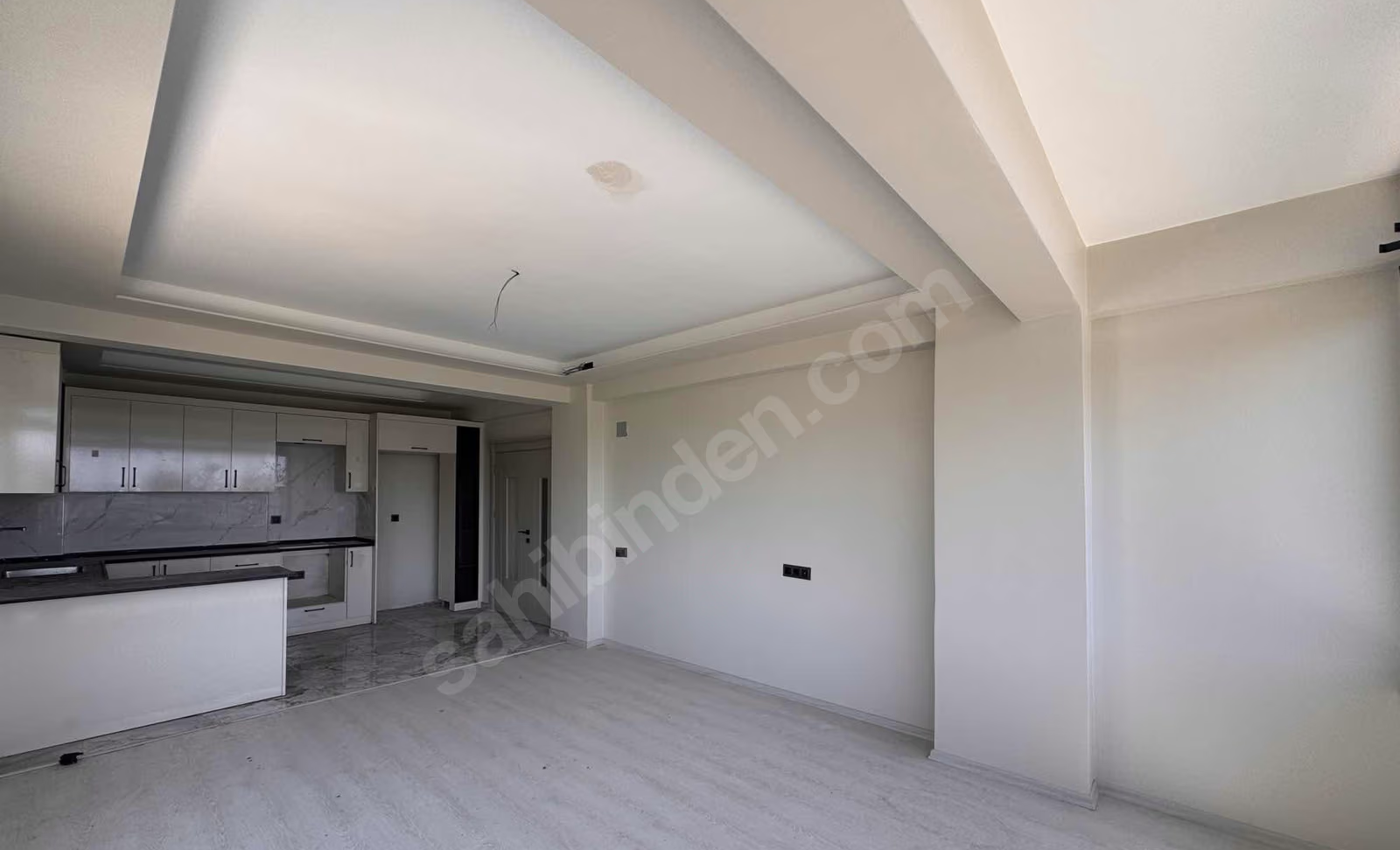 Mersin Mezitli 75. Yıl Mahallesi 2+1 95 m² Doğalgaz Kombili Satılık Daire