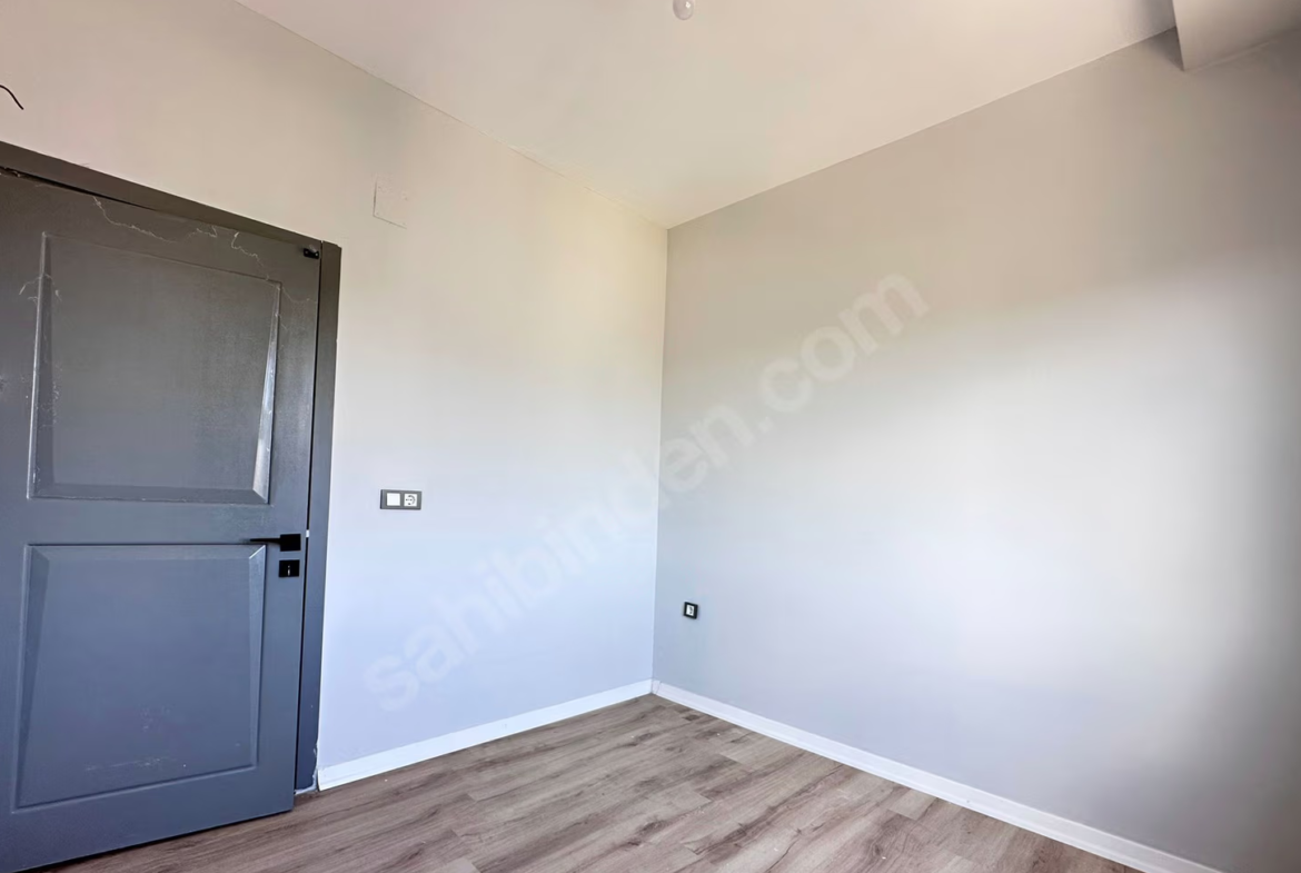 Mersin Mezitli 75. Yıl Mahallesi 2+1 95 m² Doğalgaz Kombili Satılık Daire