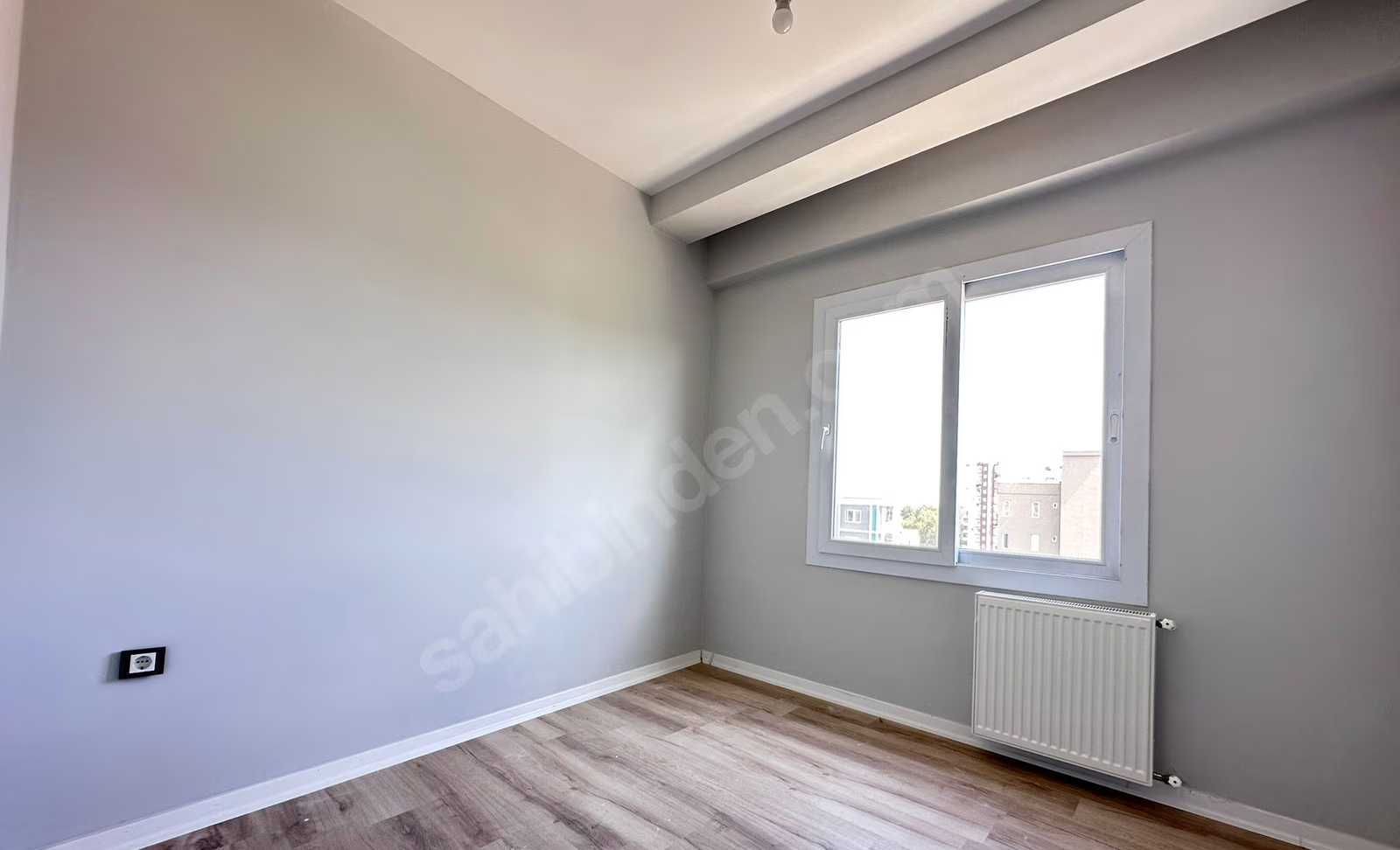 Mersin Mezitli 75. Yıl Mahallesi 2+1 95 m² Doğalgaz Kombili Satılık Daire
