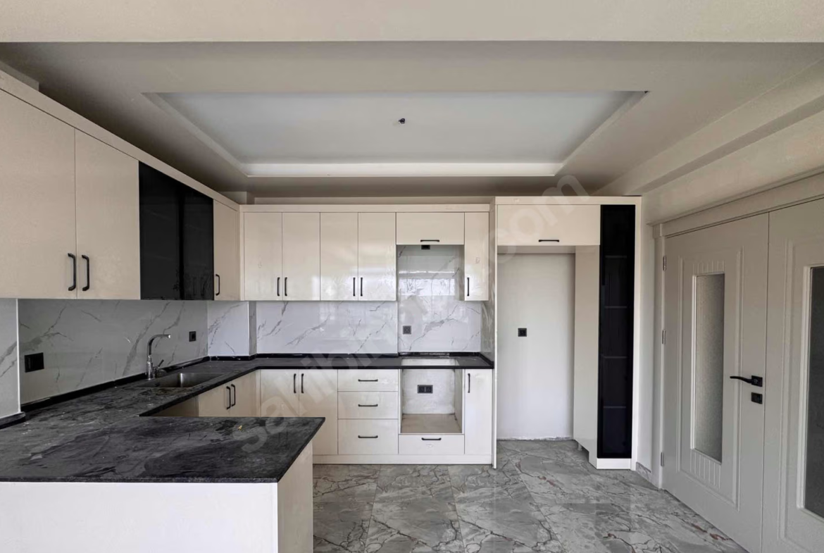 Mersin Mezitli 75. Yıl Mahallesi 2+1 95 m² Doğalgaz Kombili Satılık Daire