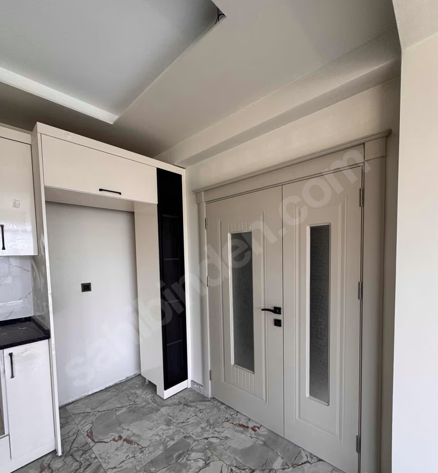 Mersin Mezitli 75. Yıl Mahallesi 2+1 95 m² Doğalgaz Kombili Satılık Daire