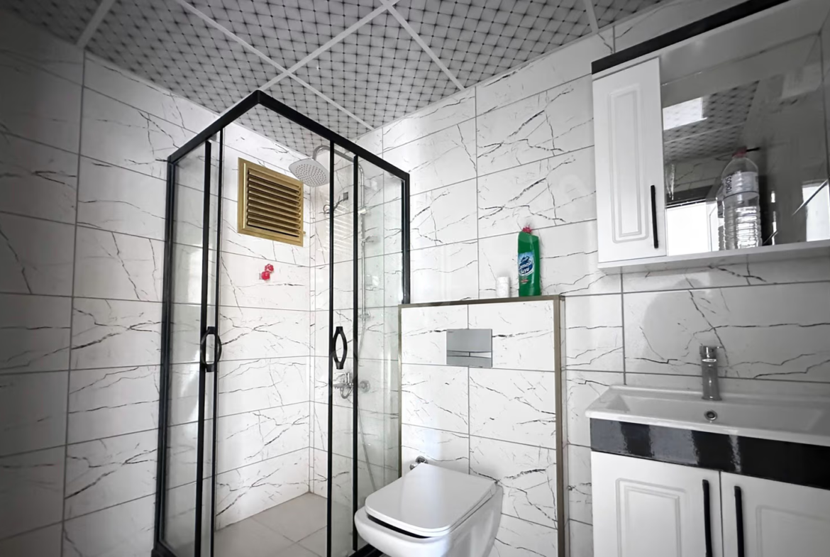 Mersin Mezitli 75. Yıl Mahallesi 2+1 95 m² Doğalgaz Kombili Satılık Daire