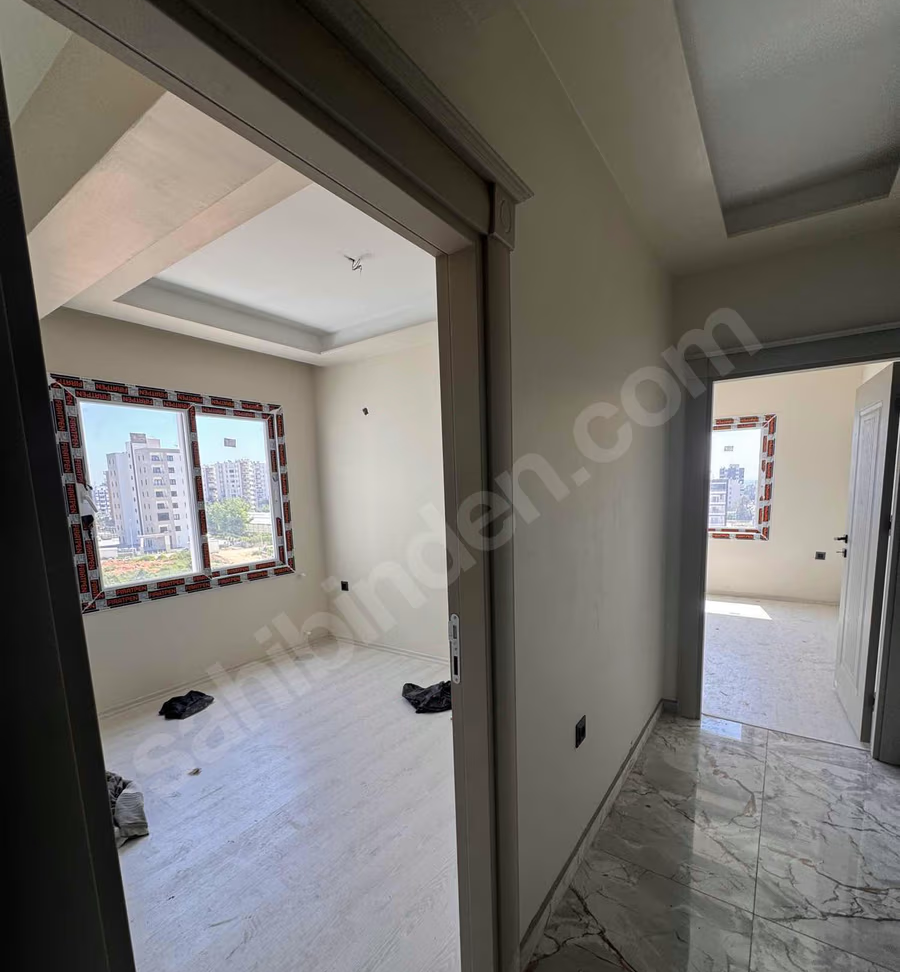 Mersin Mezitli 75. Yıl Mahallesi 2+1 95 m² Doğalgaz Kombili Satılık Daire