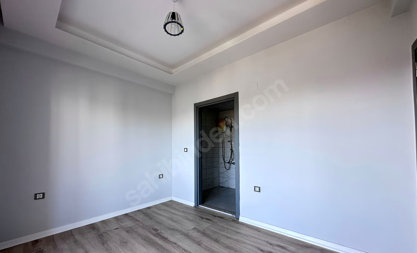 Mersin Mezitli 75. Yıl Mahallesi 2+1 95 m² Doğalgaz Kombili Satılık Daire