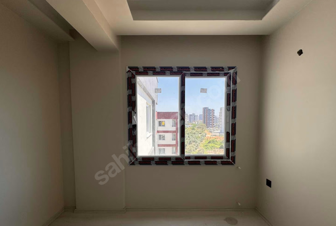 Mersin Mezitli 75. Yıl Mahallesi 2+1 95 m² Doğalgaz Kombili Satılık Daire