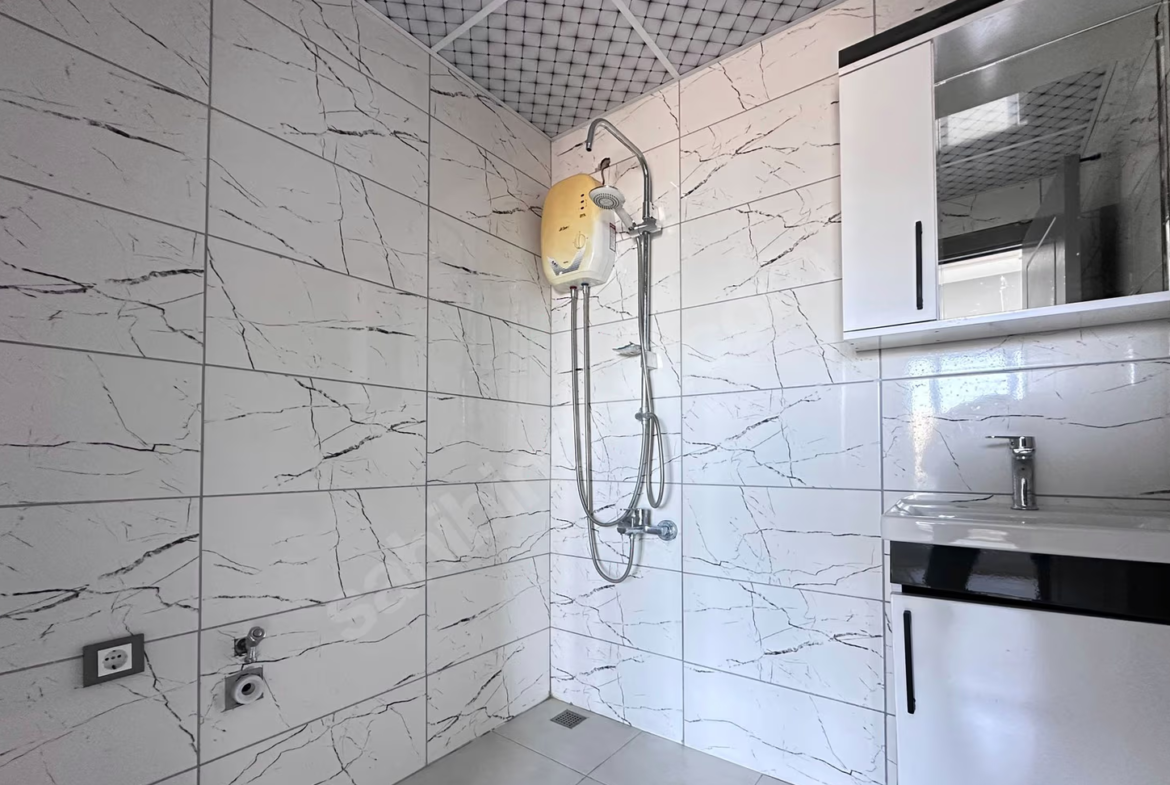 Mersin Mezitli 75. Yıl Mahallesi 2+1 95 m² Doğalgaz Kombili Satılık Daire