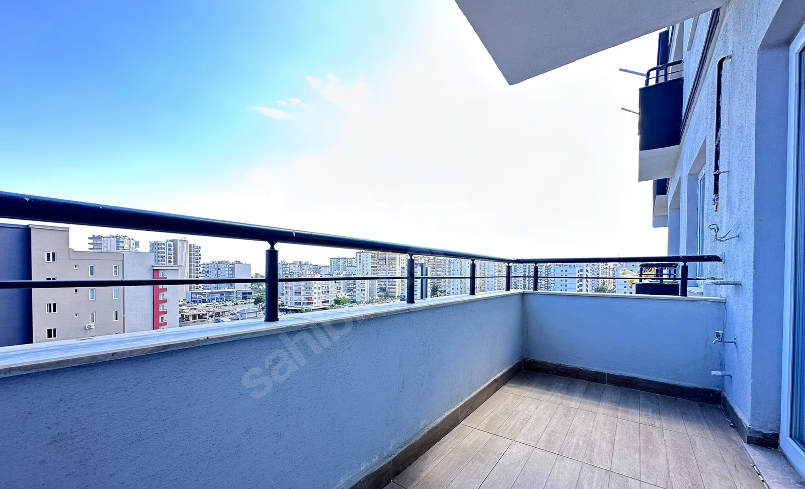 Mersin Mezitli 75. Yıl Mahallesi 2+1 95 m² Doğalgaz Kombili Satılık Daire