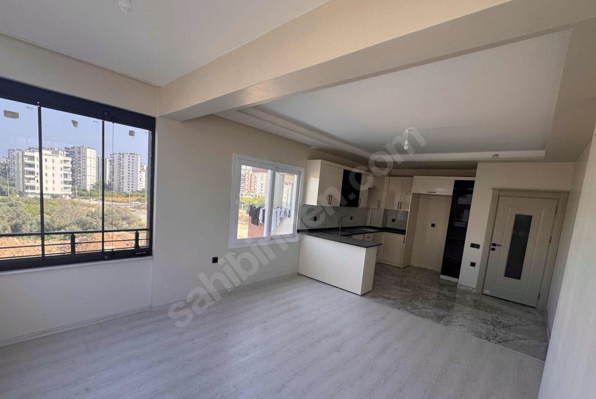 Mersin Mezitli 75. Yıl Mahallesi 2+1 95 m² Klima Kiralık Daire