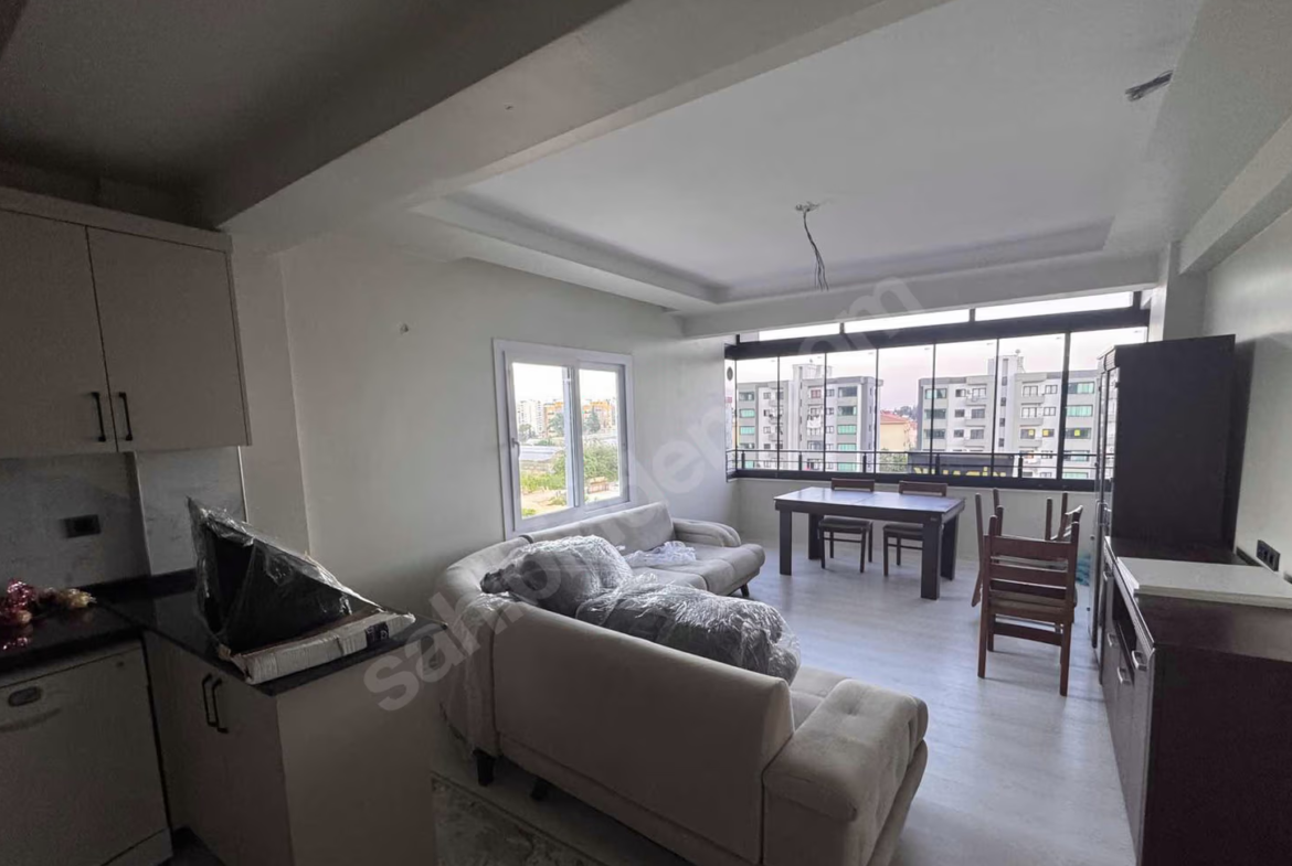 Mersin Mezitli 75. Yıl Mahallesi 2+1 95 m² Klima Kiralık Daire