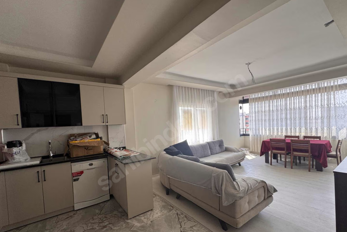 Mersin Mezitli 75. Yıl Mahallesi 2+1 95 m² Klima Kiralık Daire