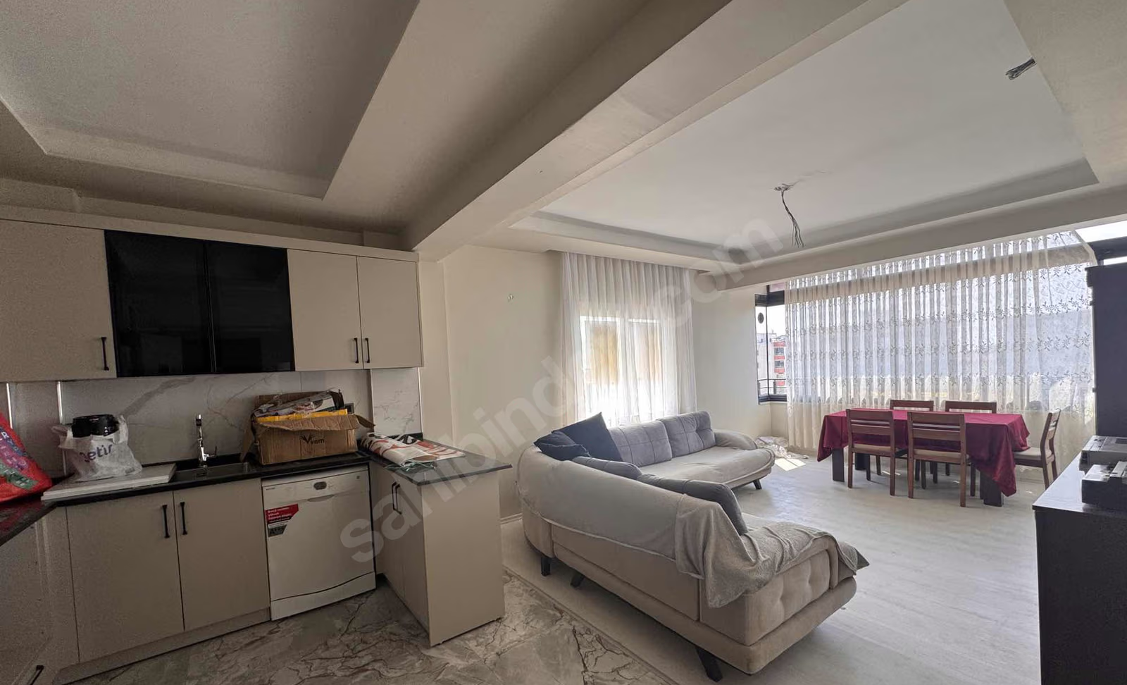Mersin Mezitli 75. Yıl Mahallesi 2+1 95 m² Klima Kiralık Daire