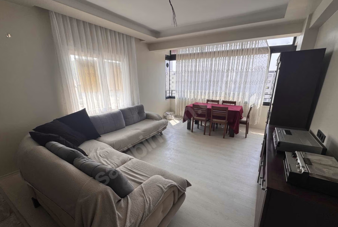 Mersin Mezitli 75. Yıl Mahallesi 2+1 95 m² Klima Kiralık Daire