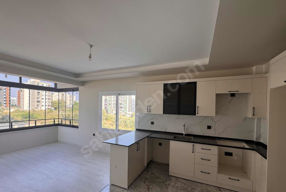 Mersin Mezitli 75. Yıl Mahallesi 2+1 95 m² Klima Kiralık Daire