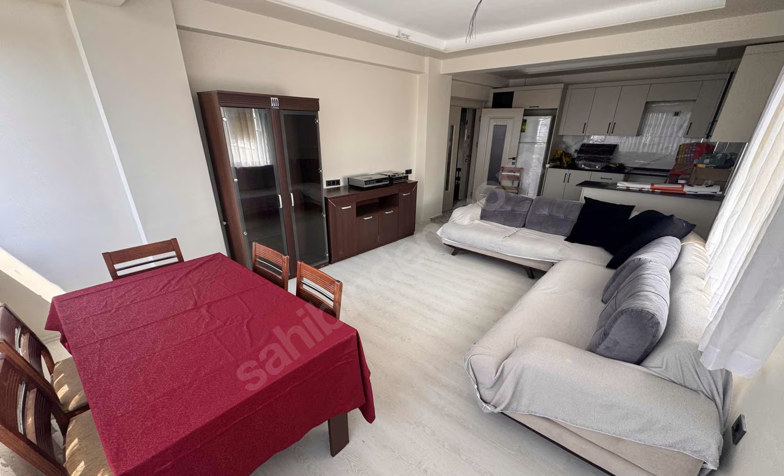 Mersin Mezitli 75. Yıl Mahallesi 2+1 95 m² Klima Kiralık Daire
