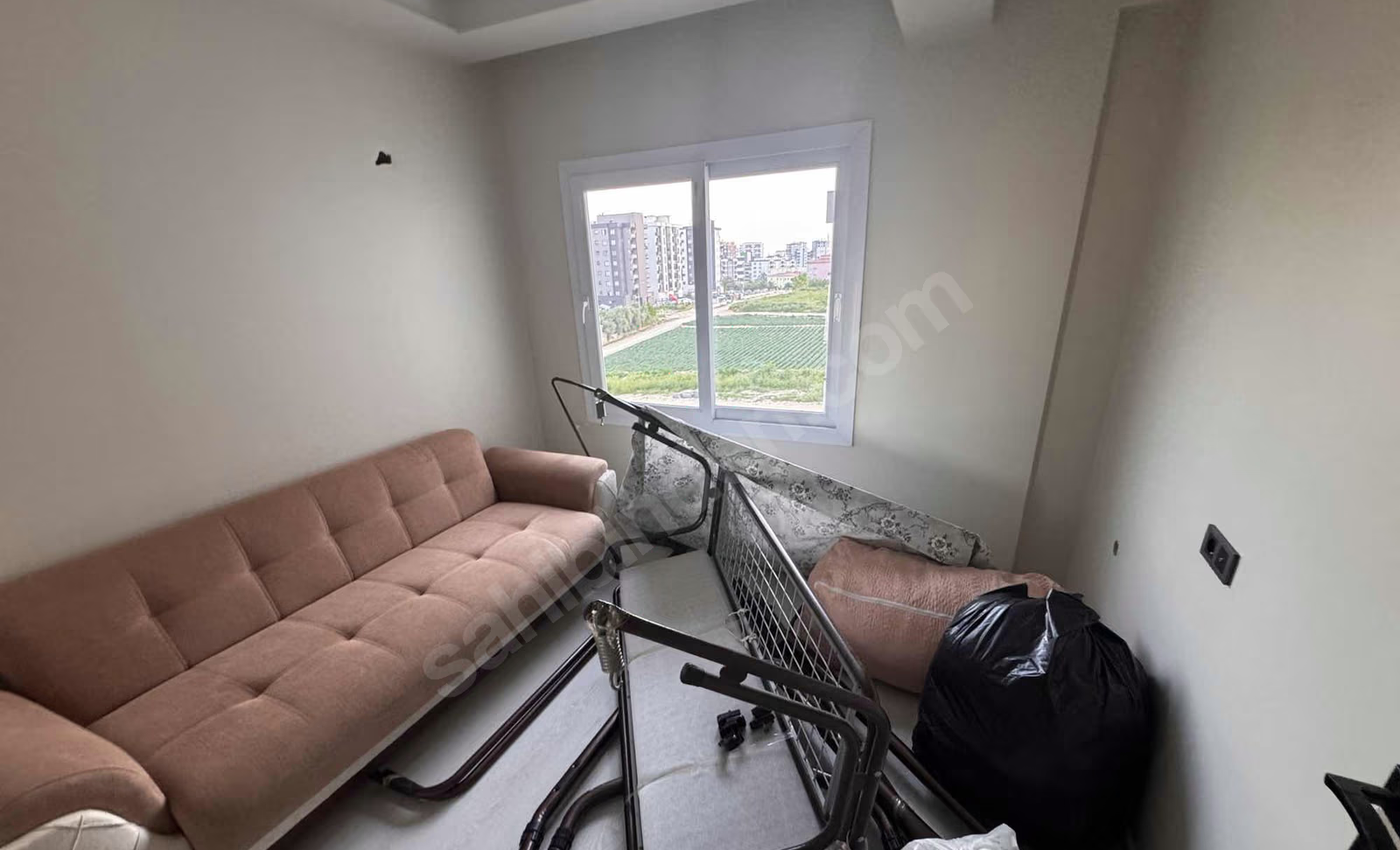 Mersin Mezitli 75. Yıl Mahallesi 2+1 95 m² Klima Kiralık Daire
