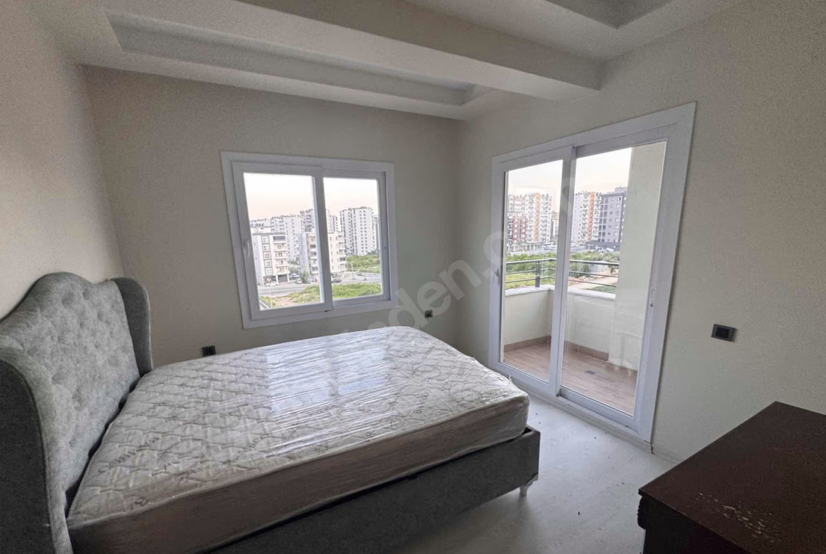 Mersin Mezitli 75. Yıl Mahallesi 2+1 95 m² Klima Kiralık Daire