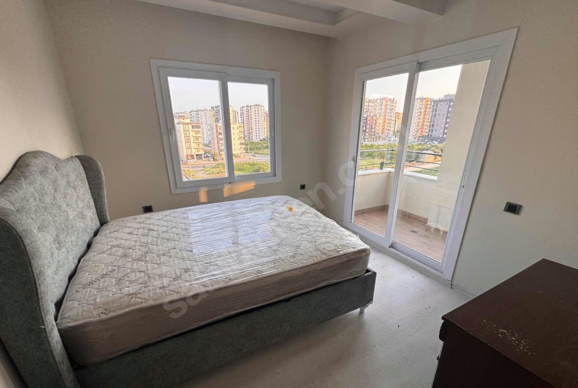 Mersin Mezitli 75. Yıl Mahallesi 2+1 95 m² Klima Kiralık Daire